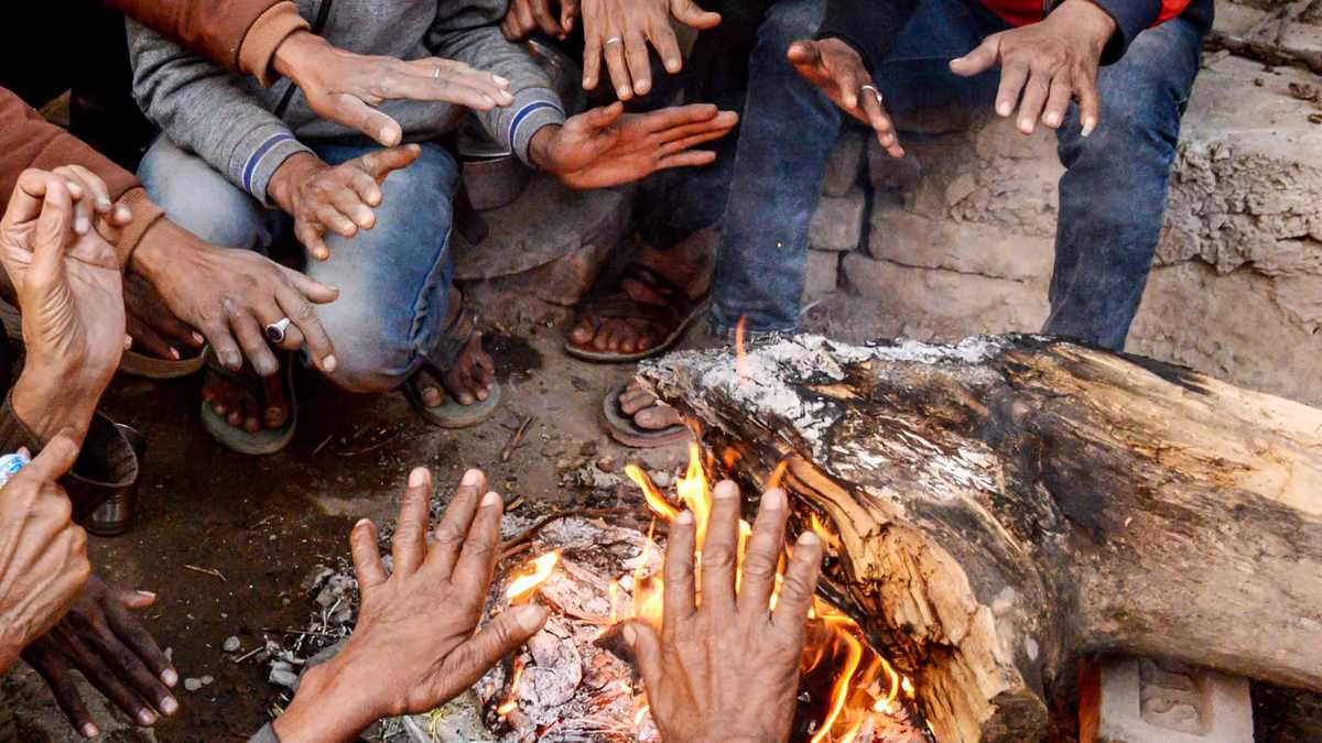 नोएडा में भीषण सर्दी, नर्सरी से आठवीं क्लास तक के स्कूल बंद